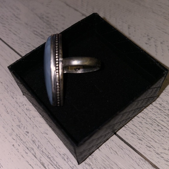 Sterling Silver Ring marked 925 Size 8 - Picture 3 of 8